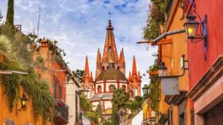 5 Reasons Why This Historical Town In Mexico Is A Favorite For American Travelers