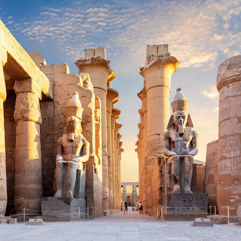 statues in egypt